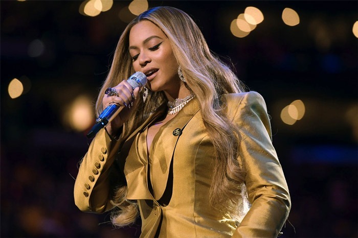 Beyoncé performing on stage